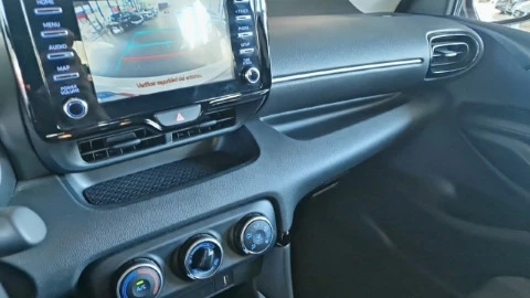 Toyota Yaris 1.0 70 Business