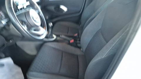 Toyota Yaris 1.0 70 Business