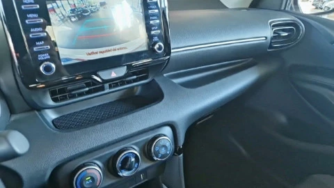 Toyota Yaris 1.0 70 Business