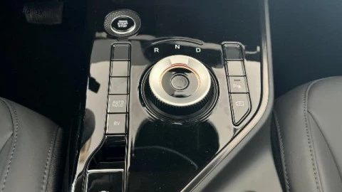 Kia Niro 1.6 GDi PHEV 135kW (183CV) Drive