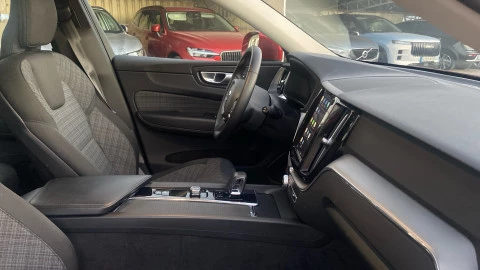 Volvo XC60 2.0 T6 AWD Recharge Core Auto