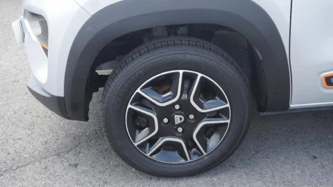 Dacia Spring Comfort Plus Electric 33kW (45CV)