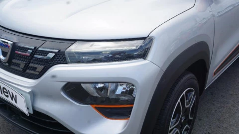 Dacia Spring Comfort Plus Electric 33kW (45CV)