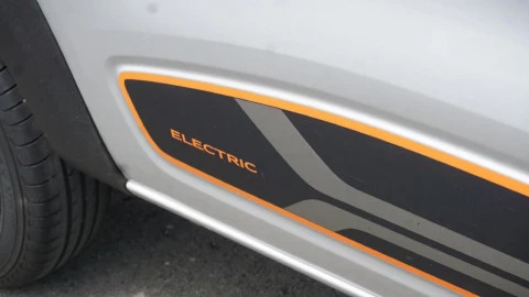 Dacia Spring Comfort Plus Electric 33kW (45CV)