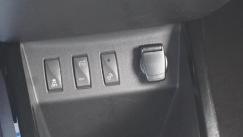 Dacia Spring Comfort Plus Electric 33kW (45CV)