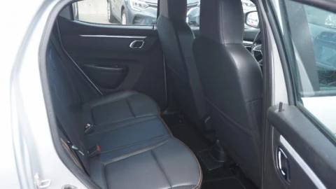 Dacia Spring Comfort Plus Electric 33kW (45CV)