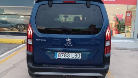 Peugeot Rifter MONOVOLUMEN COMPACTO 1.5 BLUEHDI 96KW ALLURE LONG 130 5P