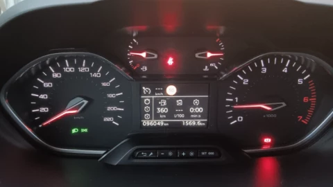 Peugeot Rifter MONOVOLUMEN COMPACTO 1.5 BLUEHDI 96KW ALLURE LONG 130 5P