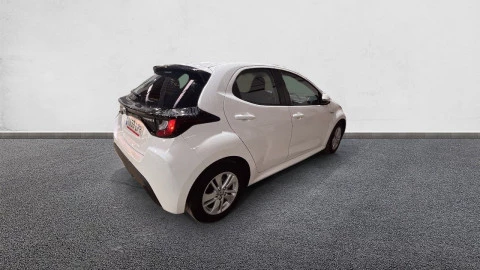 Toyota Yaris 1.5 120H Business Plus