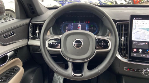Volvo XC90 2.0 T8 AWD Core Recharge Auto