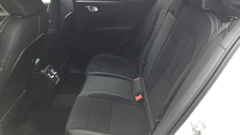 Volvo XC40 Recharge Eléctrico Plus Auto