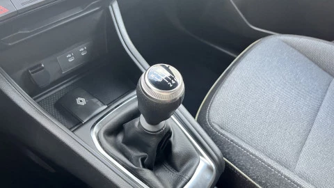 Renault Captur techno Eco-G 100cv (74 kW)