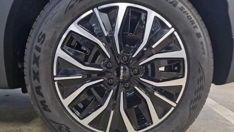 EBRO S700 1.5 TGDI PHEV Premium E-CVT