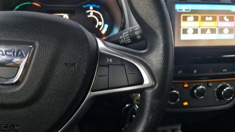 Dacia Spring Comfort Plus Electric 33kW (45CV)