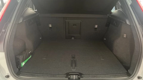 Volvo XC40 B3 G Core Auto 120 kW (163 CV)