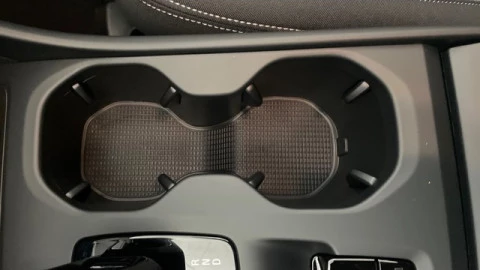 Volvo XC40 B3 G Core Auto 120 kW (163 CV)