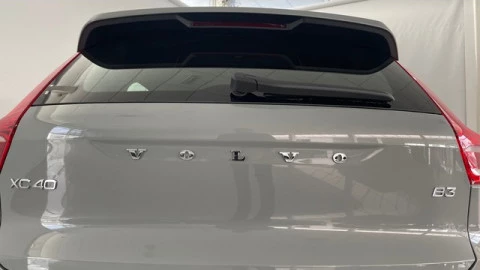 Volvo XC40 B3 G Core Auto 120 kW (163 CV)