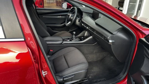 Mazda3 2.5L E-SKY G MHEV 103kW Prime-line