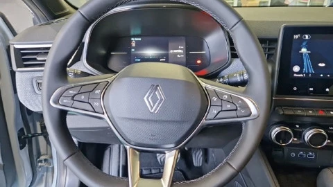 Renault Clio Techno full hybrid E-Tech 145 (103Kw)