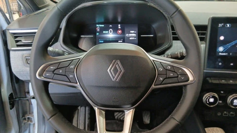 Renault Clio Techno full hybrid E-Tech 145 (103Kw)