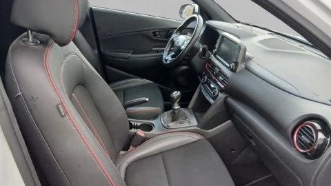 Hyundai Kona 1.0 TGDI Tecno Red 4X2