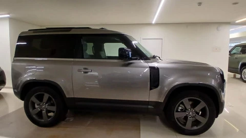 Land Rover Defender 3.0D I6 250 S 90 Auto 4WD MHEV