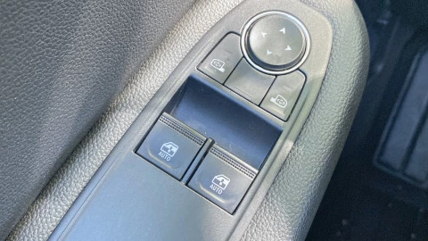 Renault Clio Business SCe 49 kW (67CV)