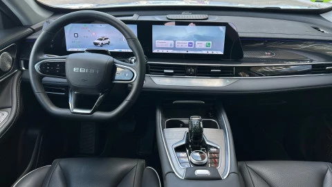 EBRO S700 1.6 TGDI Luxury 7 DCT