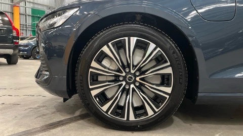 Volvo V60 T6 PHEV Recharge Plus Bright eAWD AT 257 kW (350 CV)