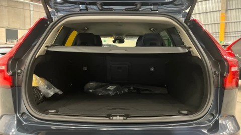 Volvo V60 T6 PHEV Recharge Plus Bright eAWD AT 257 kW (350 CV)