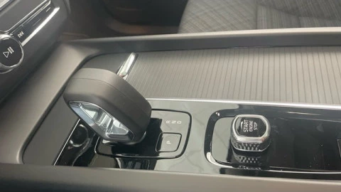 Volvo XC60 T6 Recharge Core AWD Auto 257 kW (350 CV)