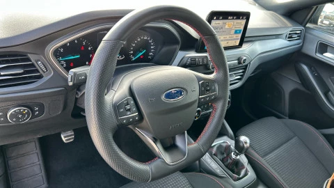 Ford Focus 1.0 Ecoboost MHEV 92kW ST-Line