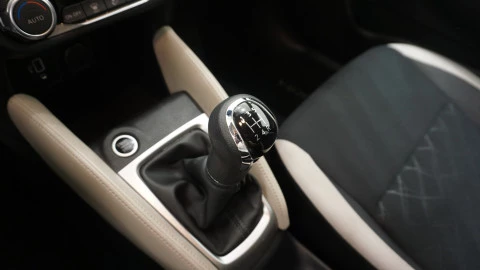 Nissan Micra IG-T 68 kW (92 CV) E6D-F N-Design Black