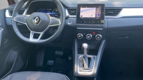 Renault Captur zen fast track E-Tech PHEV 117kW