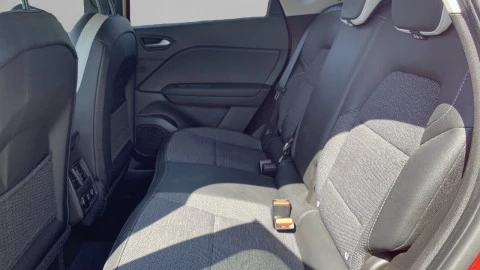 Renault Captur zen fast track E-Tech PHEV 117kW