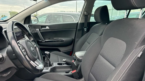 Kia Sportage 1.6 MHEV Black Edition 100kW (136CV) 4x2