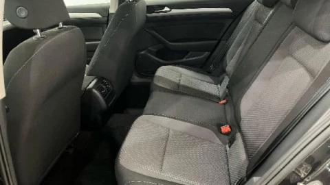 Volkswagen Passat PASSAT BUSINESS 1.6 TDI 120CV 4P DSG