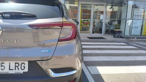 Renault Captur  E-TECH Hibrido Enchufable Initiale Paris 117kW