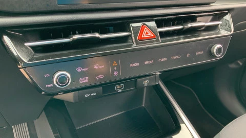 Kia Niro 1.6 GDi HEV 104kW (141CV) Concept