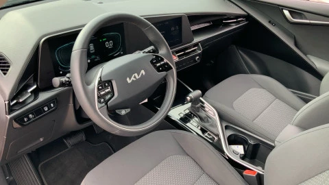 Kia Niro 1.6 GDi HEV 104kW (141CV) Concept