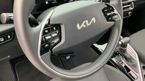 Kia Niro 1.6 GDi HEV 104kW (141CV) Concept