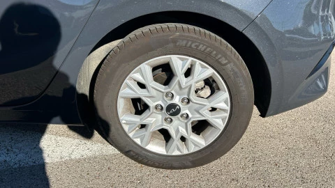 Kia Ceed 1.6 MHEV iMT 100kW (136CV) Drive