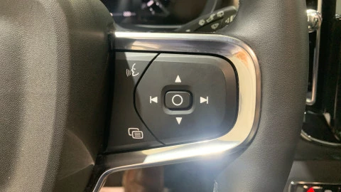 Volvo XC40 2.0 B3 G Core Auto