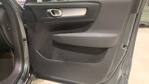 Volvo XC40 2.0 B3 G Core Auto
