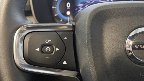 Volvo XC40 2.0 B3 G Core Auto