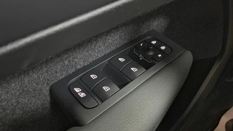 Volvo XC40 2.0 B3 G Core Auto