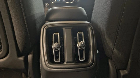 Volvo XC40 2.0 B3 G Core Auto