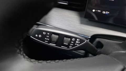 EBRO S800 1.5 TGDI PHEV Luxury E-CVT