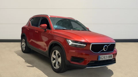 Volvo XC40 2.0 T4 Momentum Auto