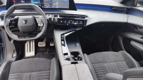 Peugeot 5008 Hybrid 1.2 107KW GT eDCS6